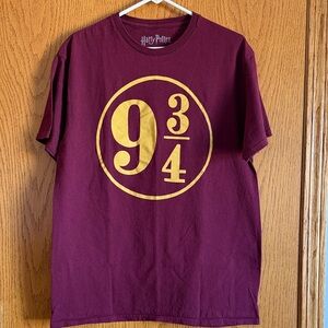 Warner Bros. Harry Potter Maroon Tee | Gold 9 3/4 Graphic | T-Shirt